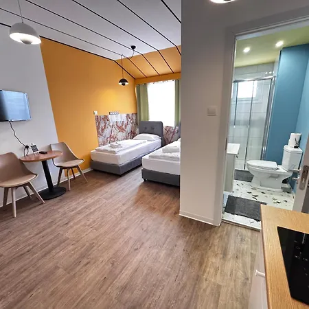 Apartment Modern 11 Private Kitchenette And Bathroom *