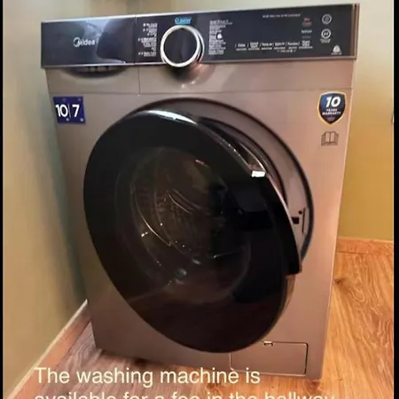 Апартаменты Modern 11 Private Kitchenette And Bathroom