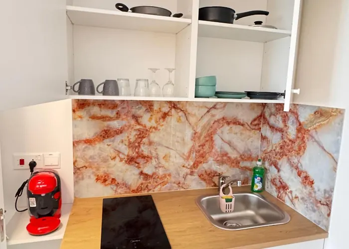 Modern 11 Private Kitchenette And Bathroom * Limasol