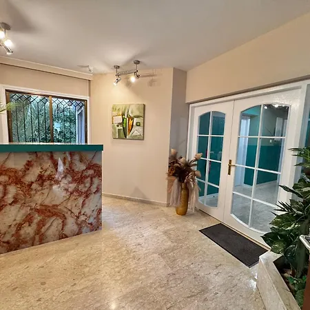 Modern 11 Private Kitchenette And Bathroom Apartamento Limassol